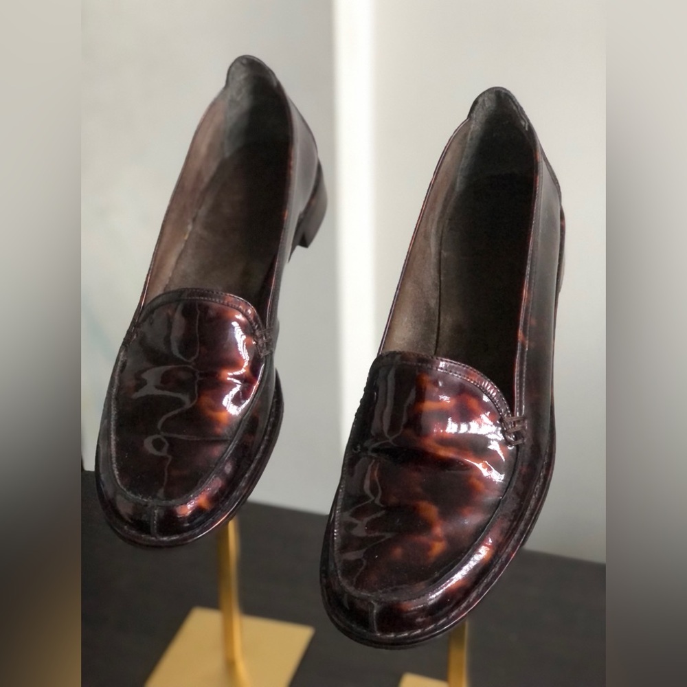 Stuart Weitzman Tortoise She’ll Loafers Sz 7 - image 2
